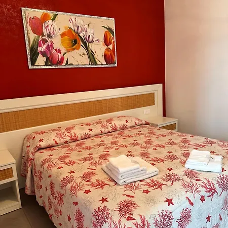 Oda ve Kahvaltı La Bussola 3*