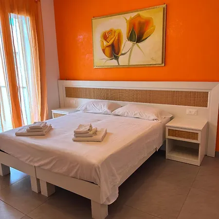 住宿加早餐酒店 La Bussola 加利波利